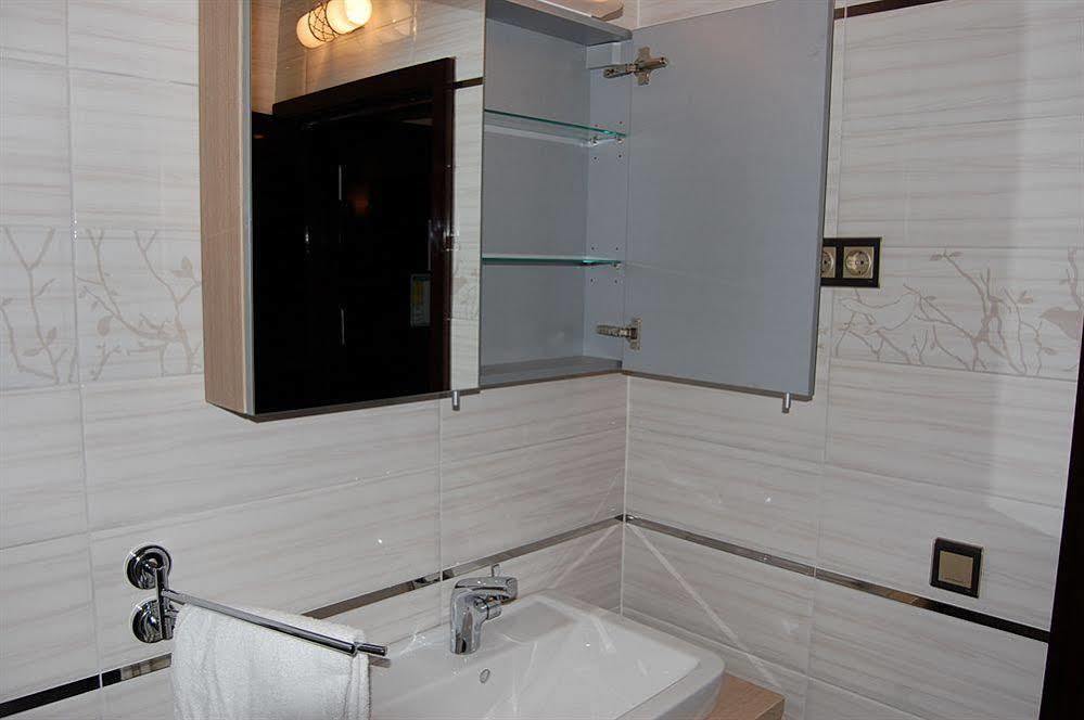 Hotell Angora Соллентуна Экстерьер фото