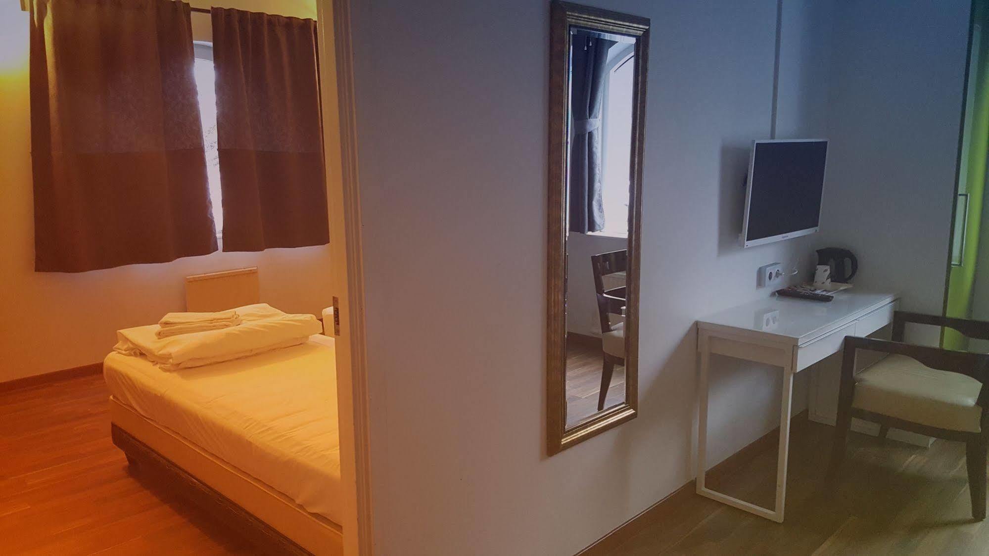 Hotell Angora Соллентуна Экстерьер фото
